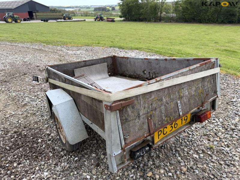 Varian 502 trailer 7