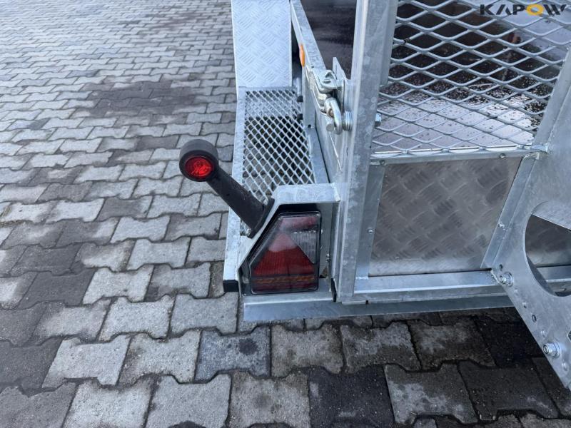 Variant 3518 M4 machine trailer 19