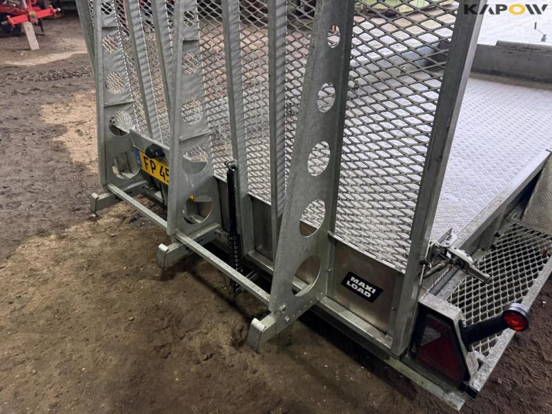 Variant 3518m4 machine trailer 20