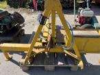 Roadside tractor bracket for plate vibrator 9
