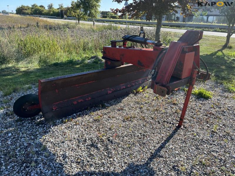 Reversible dozer blade 3