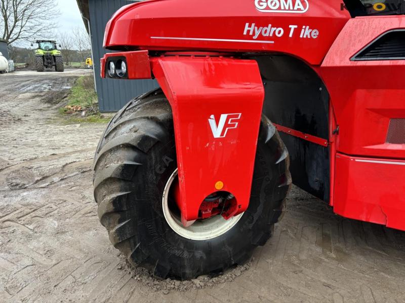 Self-propelled Vervaet Hydro Trike slurry tanker 8