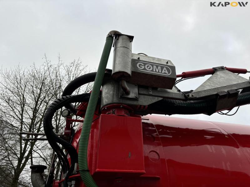 Self-propelled Vervaet Hydro Trike slurry tanker 36