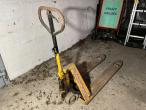 Vestergård B113-579 pallet truck 1