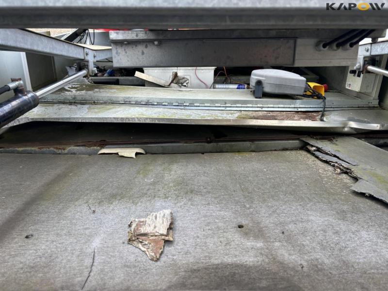 Vezeko trailer with light board 12