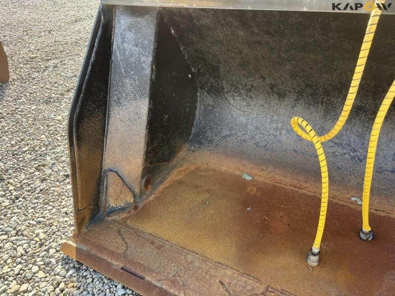 Viby Jern high-tip bucket with Volvo hitch 11