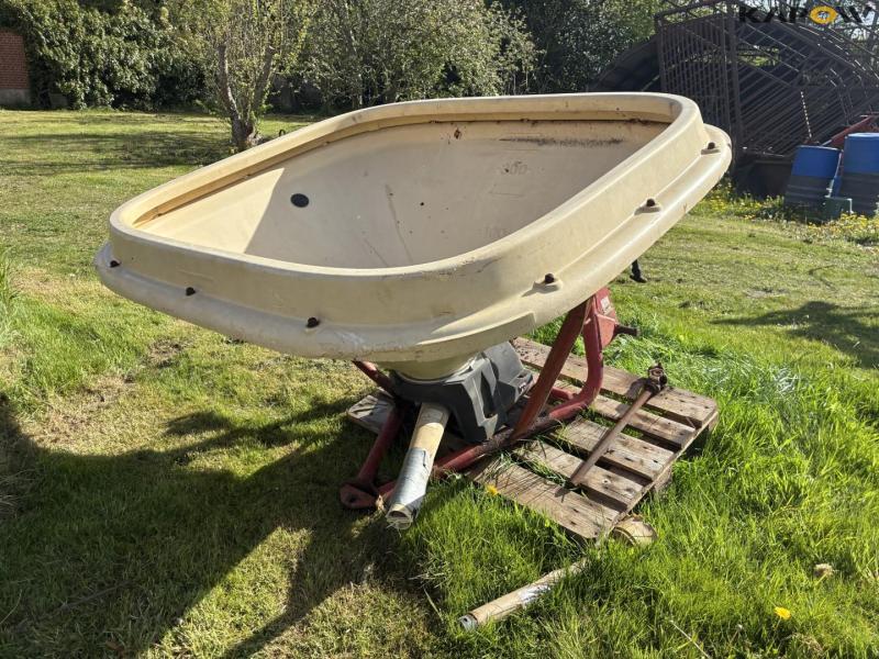 Vicon 22105 fertilizer spreader 4