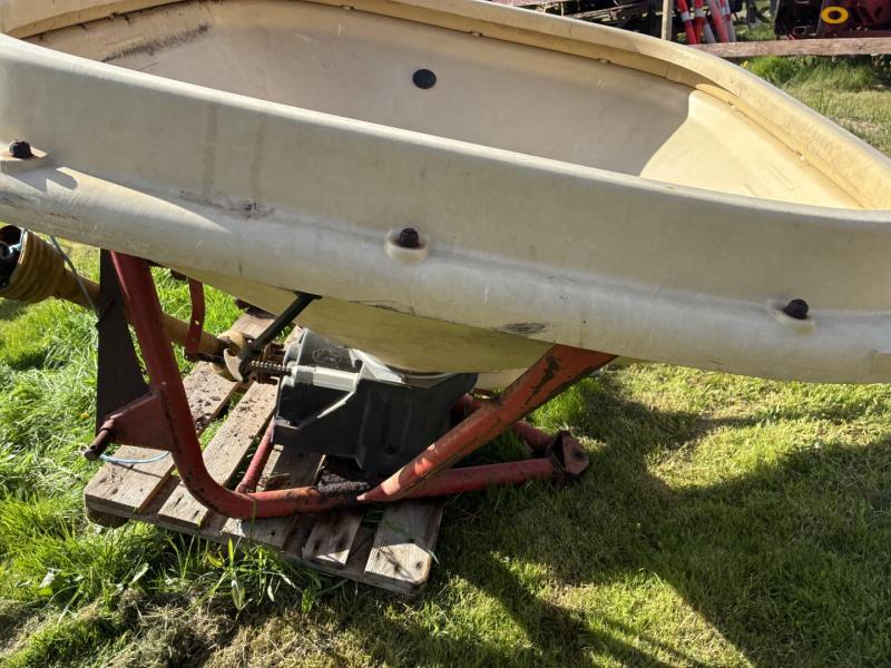 Vicon 22105 fertilizer spreader 6