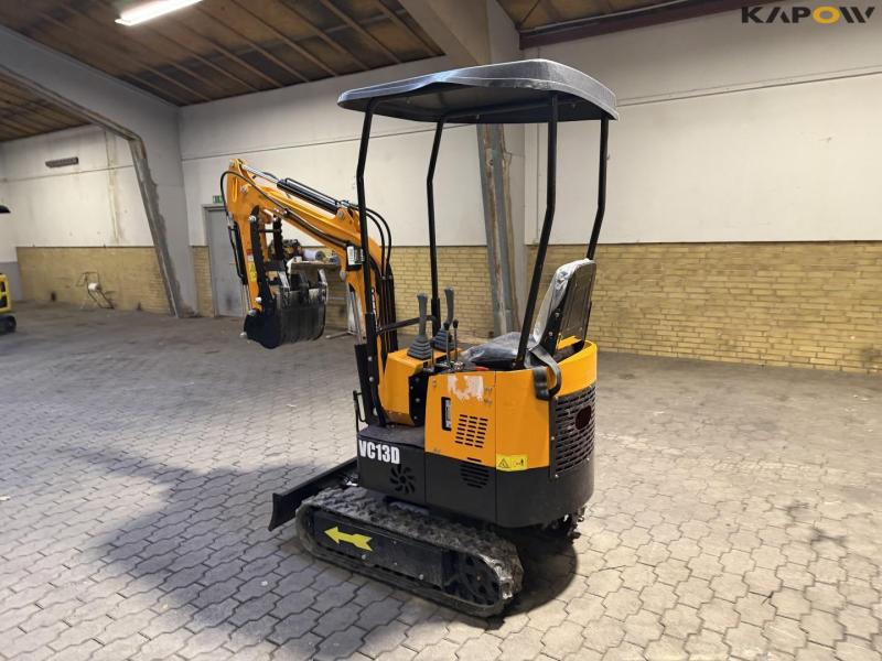 Vicsec VC 13D mini excavator 7