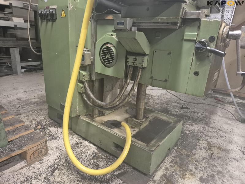 Vilh Pedersen VPU-200 milling machine with equipment 13