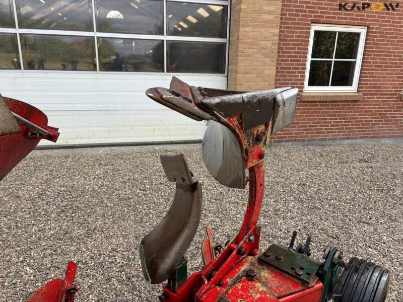 Vogel & Noot u furrow reversible plough 23