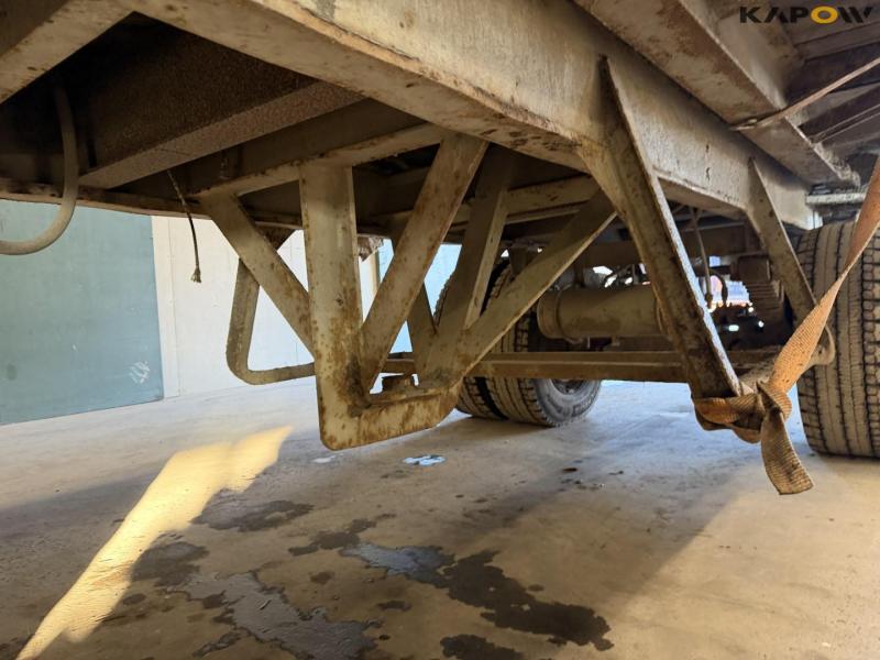 Trailer with potato canvas covers 32