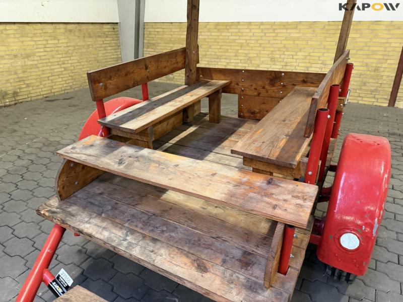 Carriage with seating 10