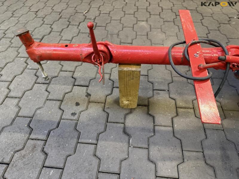 Carriage with seating 18