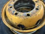 Wagon wheel 265/70-19.5 8