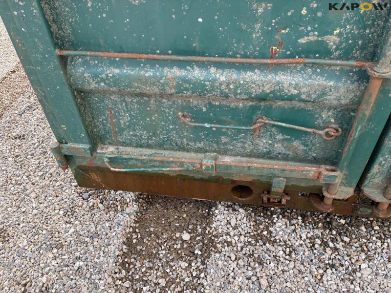 Volume container for hook and wire 23