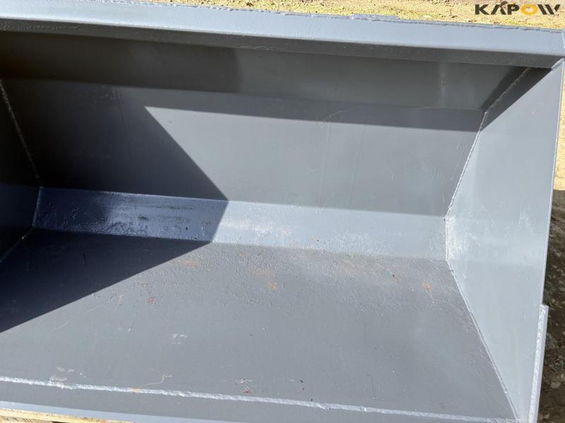 Volume bucket with Weidemann hitch 12