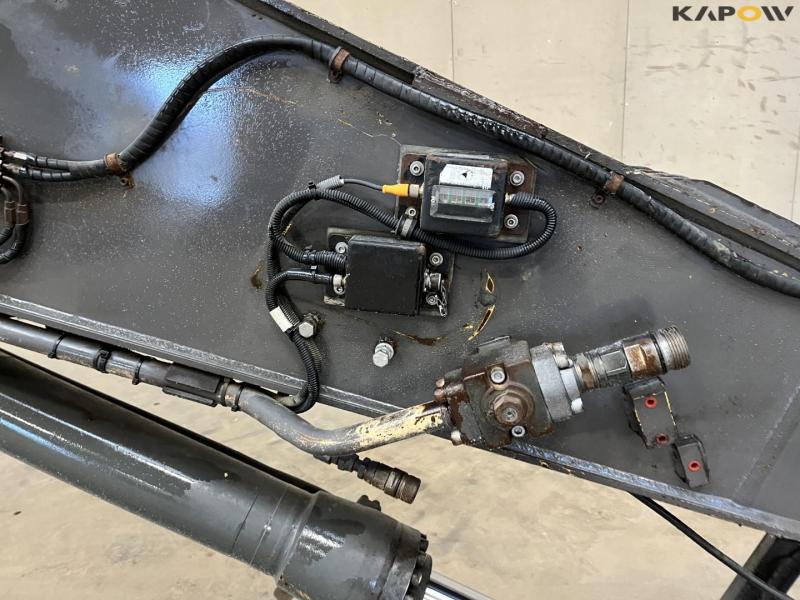 Volvo EC210CL excavator 18