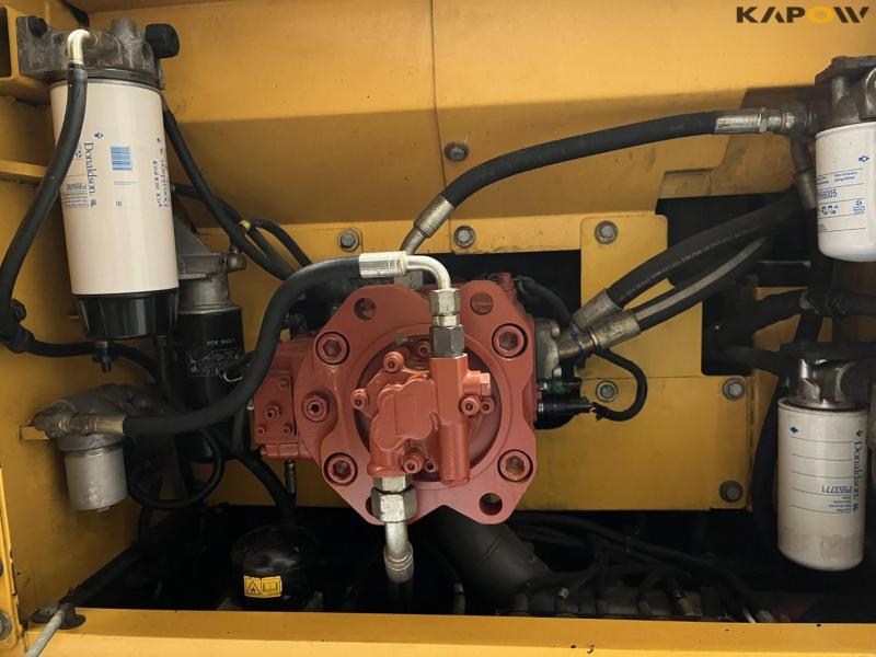 Volvo EC210CL excavator 27