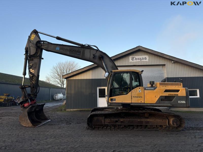Volvo EC250DL excavator 7