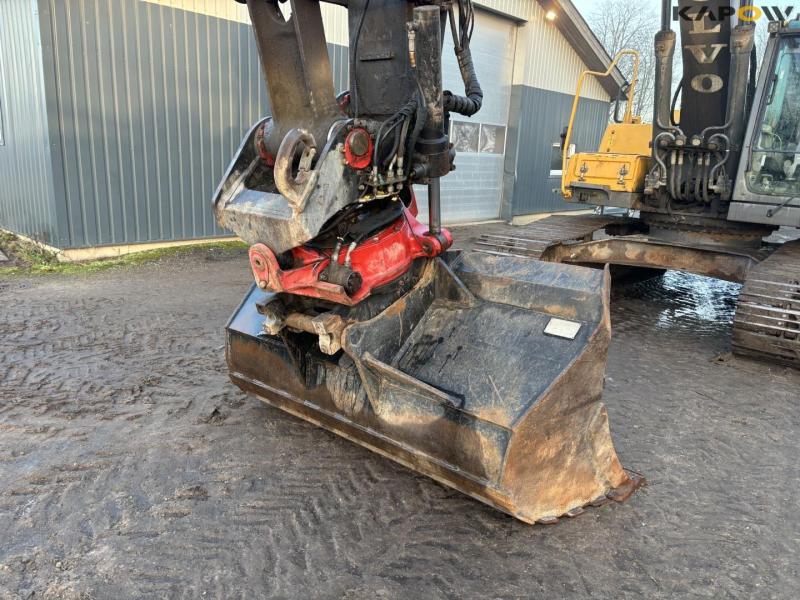 Volvo EC250DL excavator 9