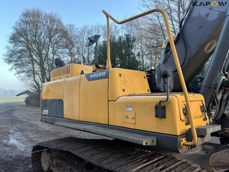 Volvo EC250DL excavator 22