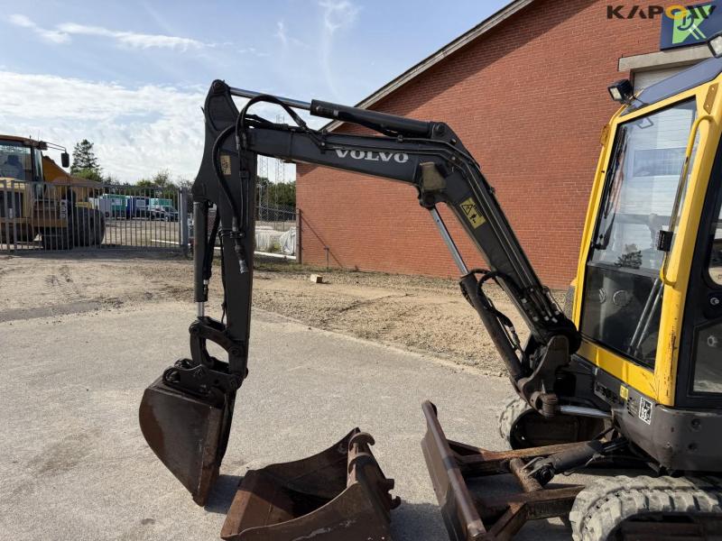Volvo ECR28 excavator 10