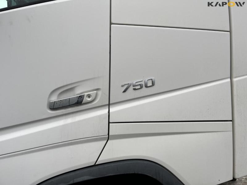 Volvo FH 16 750 6x4 truck 16