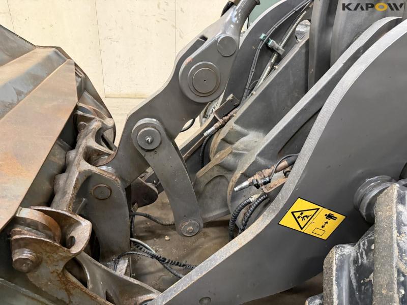 Volvo L110G loader 9