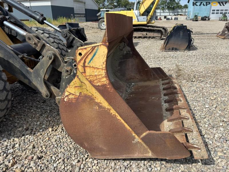Volvo L90 wheel loader 14