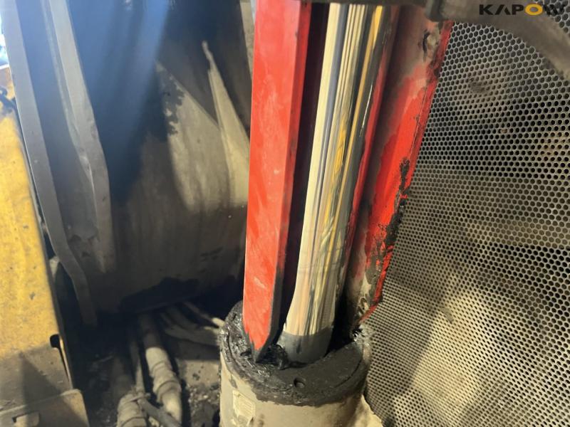 Volvo MC115CT4 skid steer 30