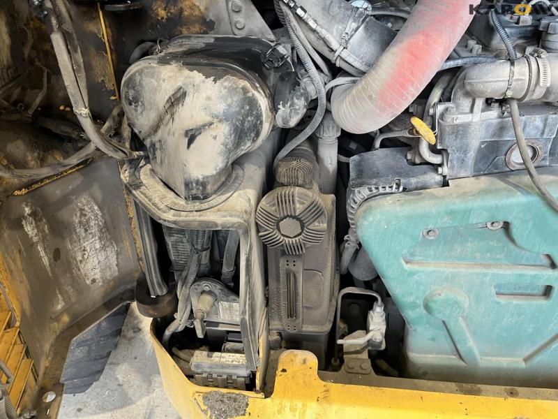 Volvo MC115CT4 skid steer 32