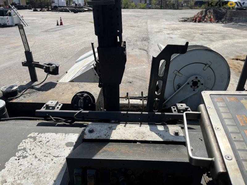 Volvo P2820C asphalt paver 26