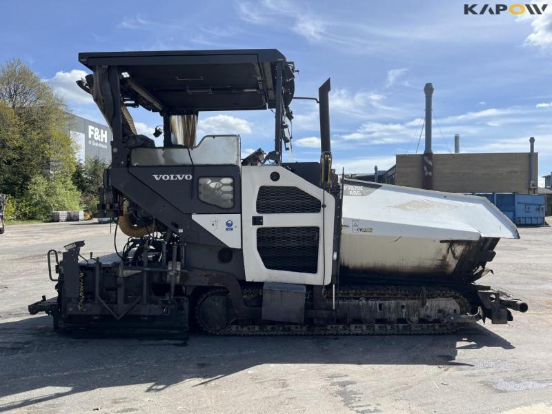 Volvo P7820C asphalt paver 4