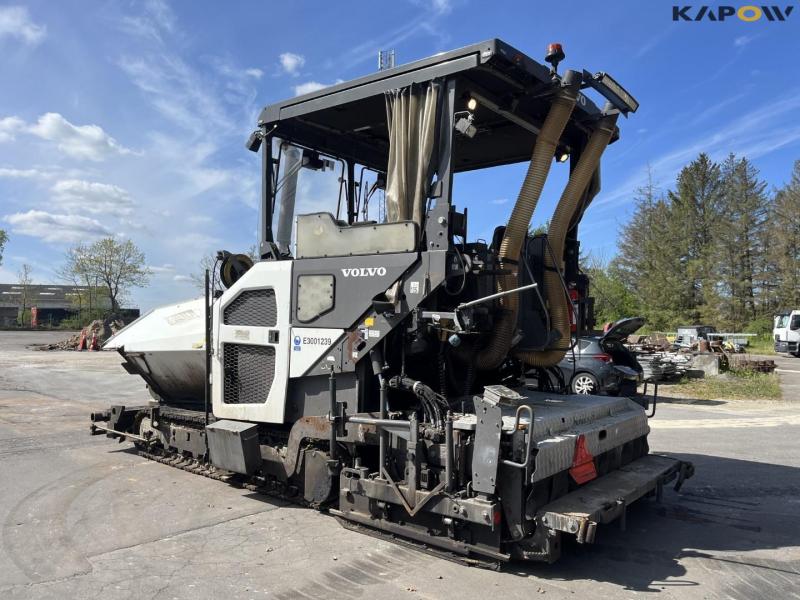 Volvo P7820C asphalt paver 7