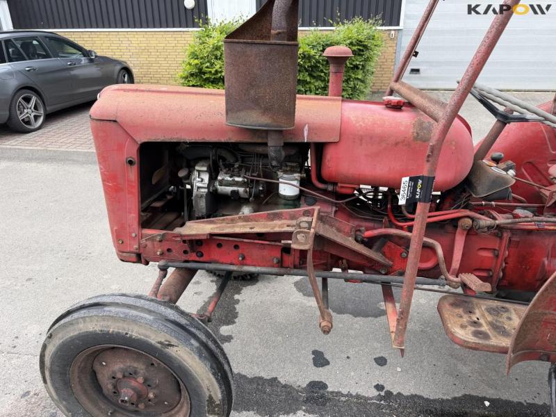 Volvo tractor 9