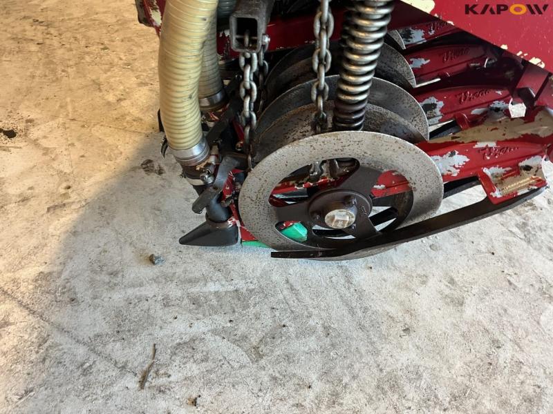Vredo ZB3 12068 slit seeder 22