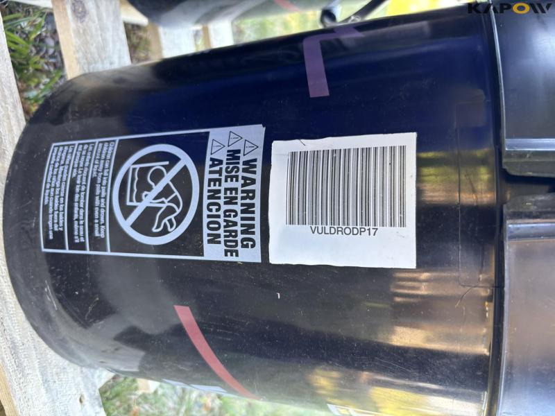 Vultrex grease and calibration liquid 5