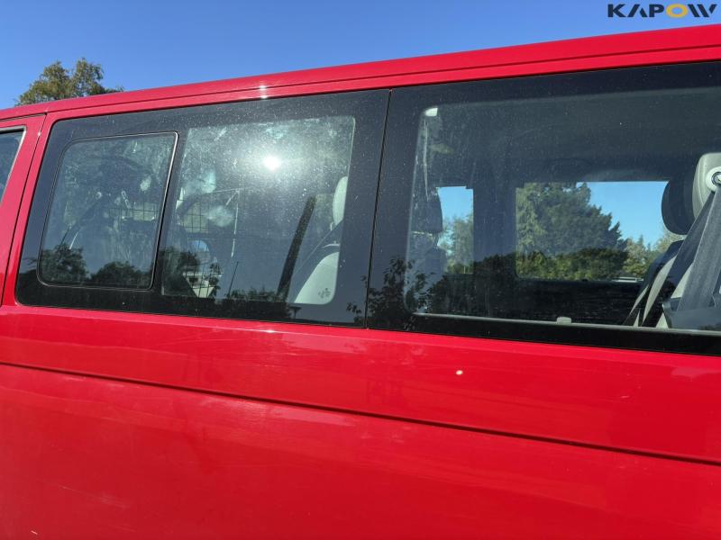 VW Caravelle 2.0 TDI bus 9 people 41