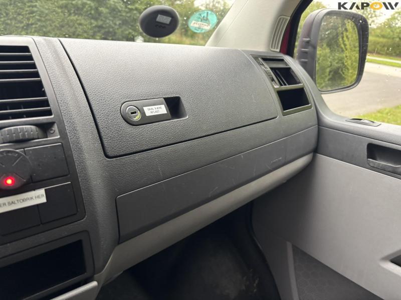 VW Caravelle 2.5 TDI 130 Hp 9-person bus 69