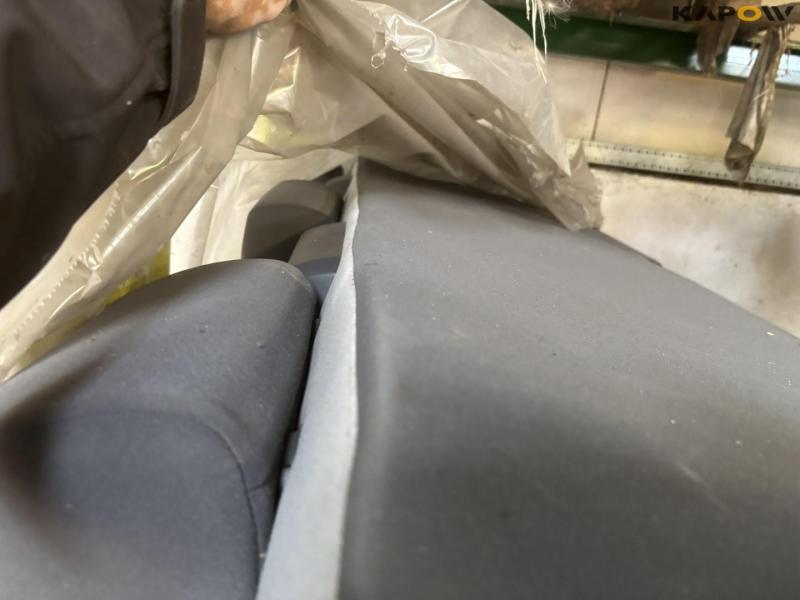 VW Caravelle seat 11