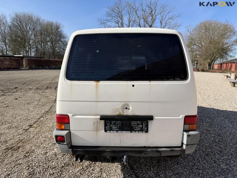 VW Caravelle passenger car 6