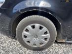 VW Touran 1.6 passenger car 9