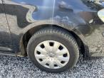 VW Touran 1.6 passenger car 12