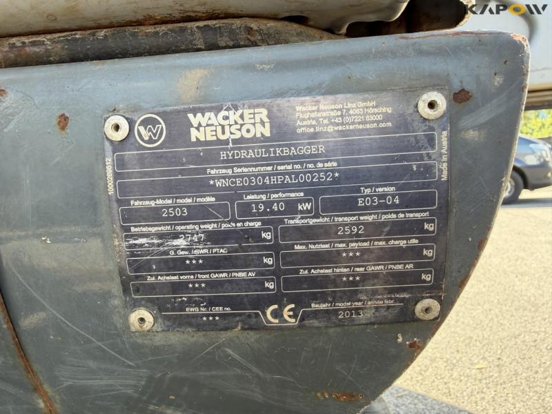 Wacker Neuson 2503 mini excavator 49