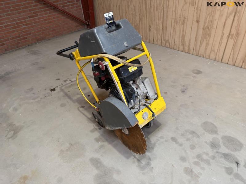 Wacker Neuson BFS 1345 asphalt cutter 3