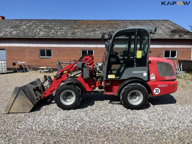 Weidemann 1880 skid steer loader 8