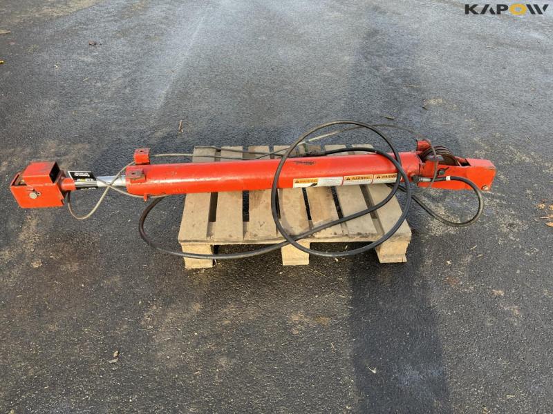 Lifting cylinder for Westfield grain auger 4