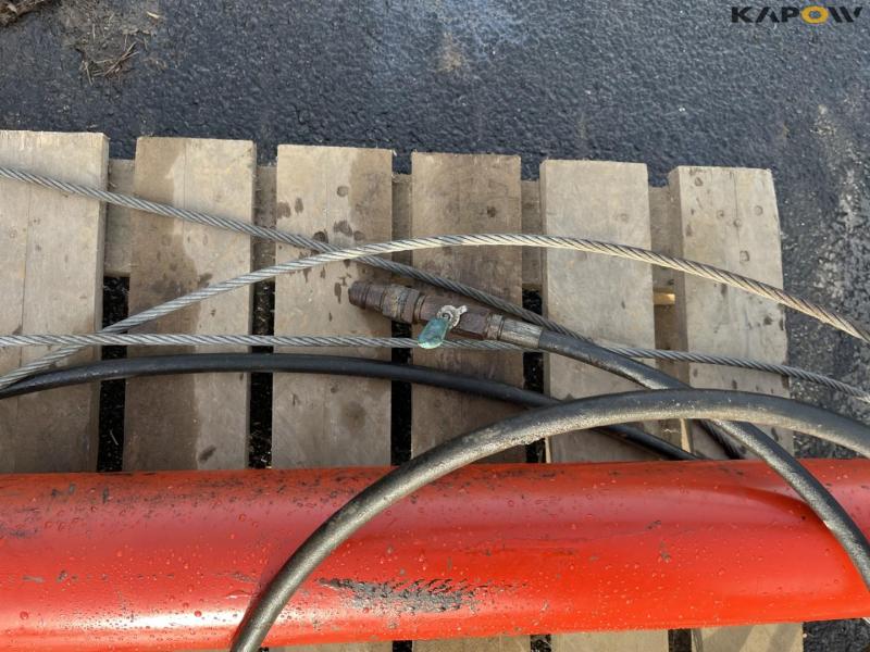 Lifting cylinder for Westfield grain auger 11