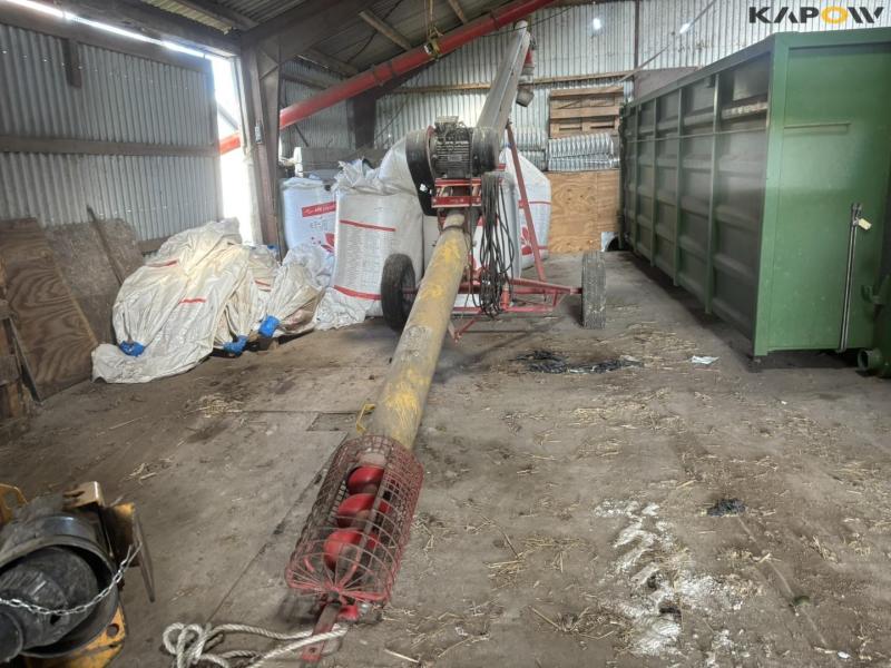 Westfield WR 80-26 grain auger 2